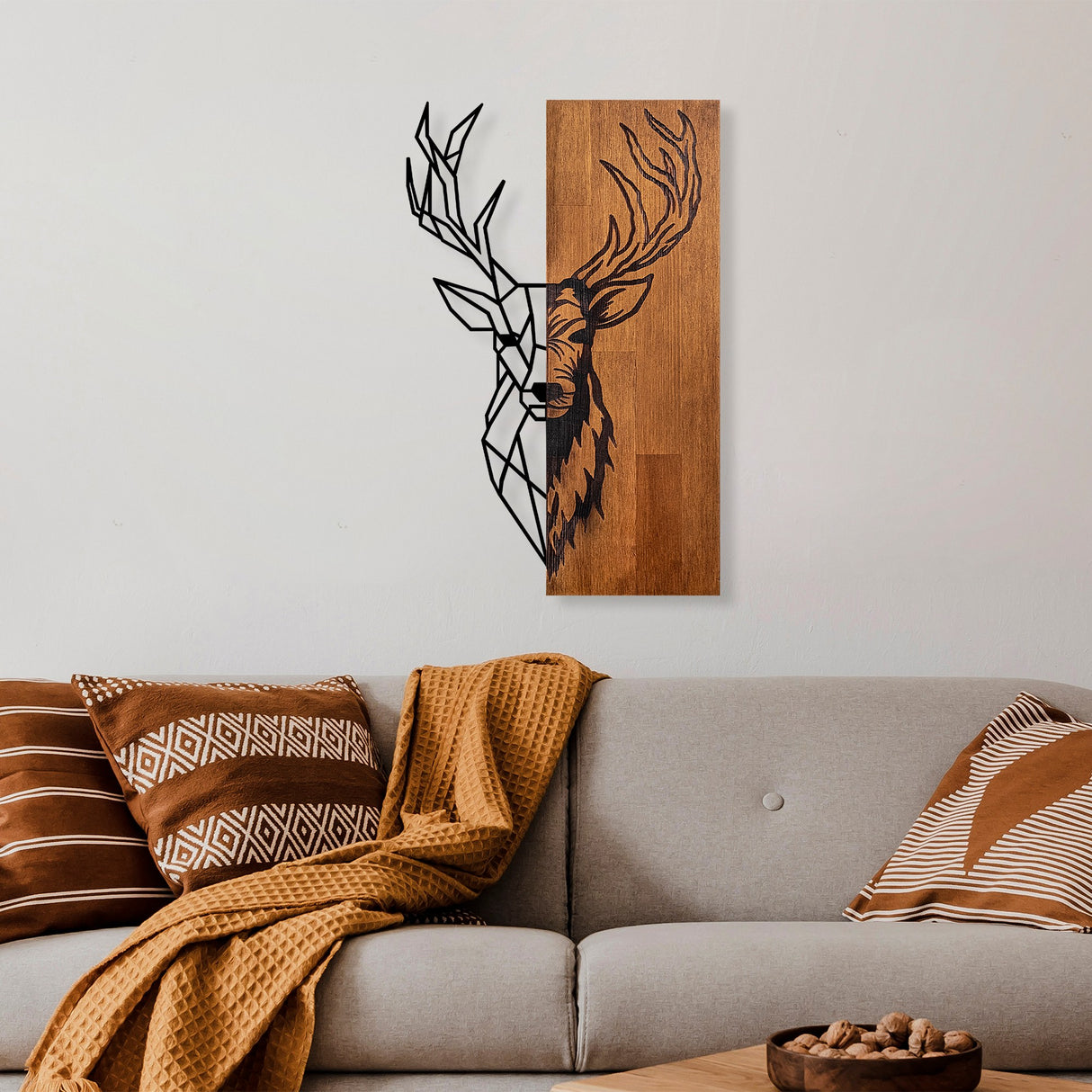 Decoratiune lemn Red Deer 1 - Nuc / Negru